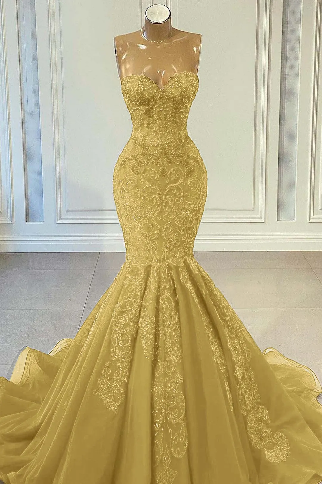 Elegant Red Sweetheart Mermaid Prom Dress with Slit
