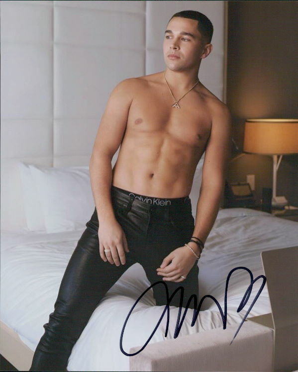 Austin Mahone shirtless signed 8x10 Photo Poster painting in-person