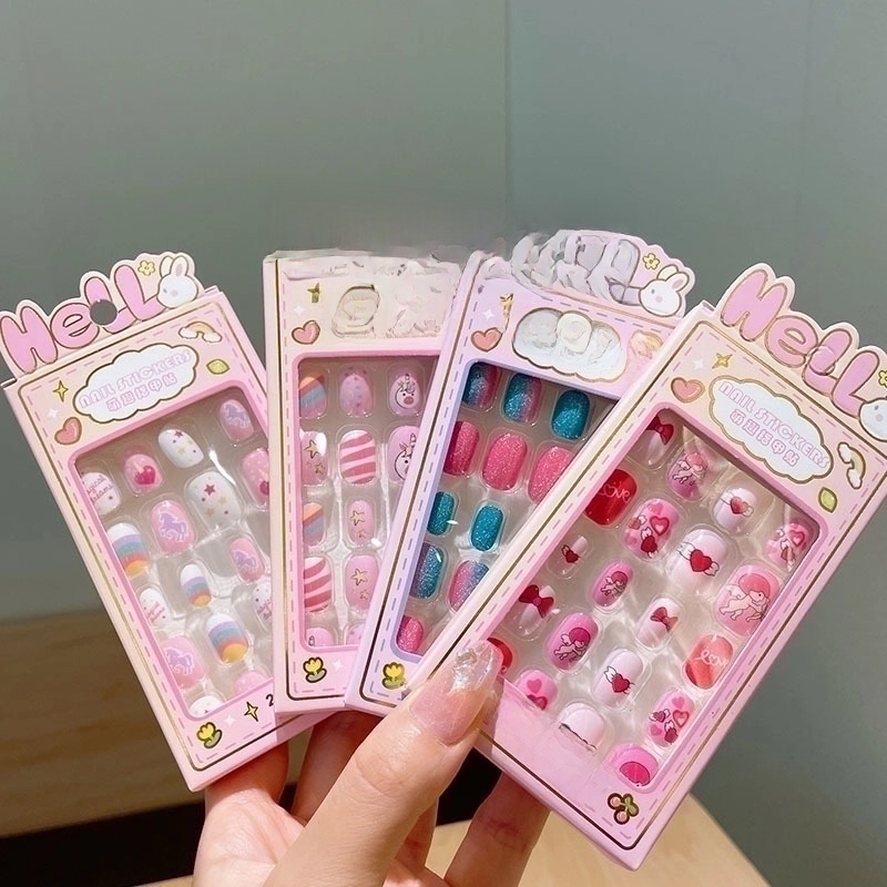 Cute Cartoon Character Stripe Plastic Nail Patches 1 Set