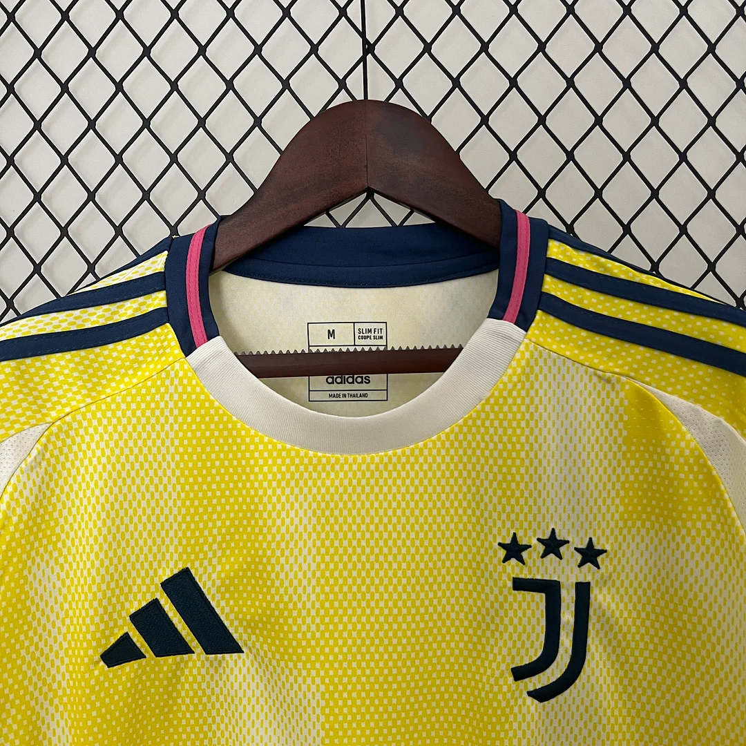 24/25 Juventus Away Football Shirt Thai Quality