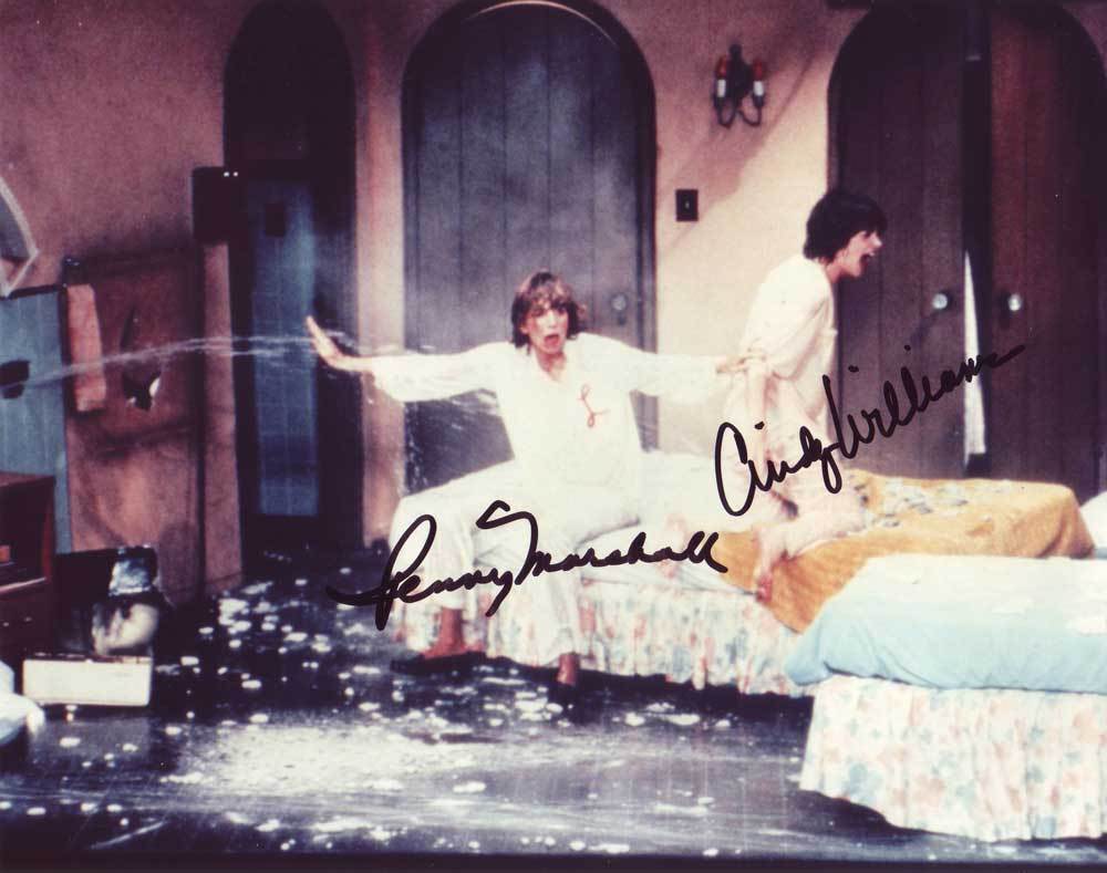 Laverne & Shirley AUTHENTIC Cast Autographed Photo Poster painting SHA #10790