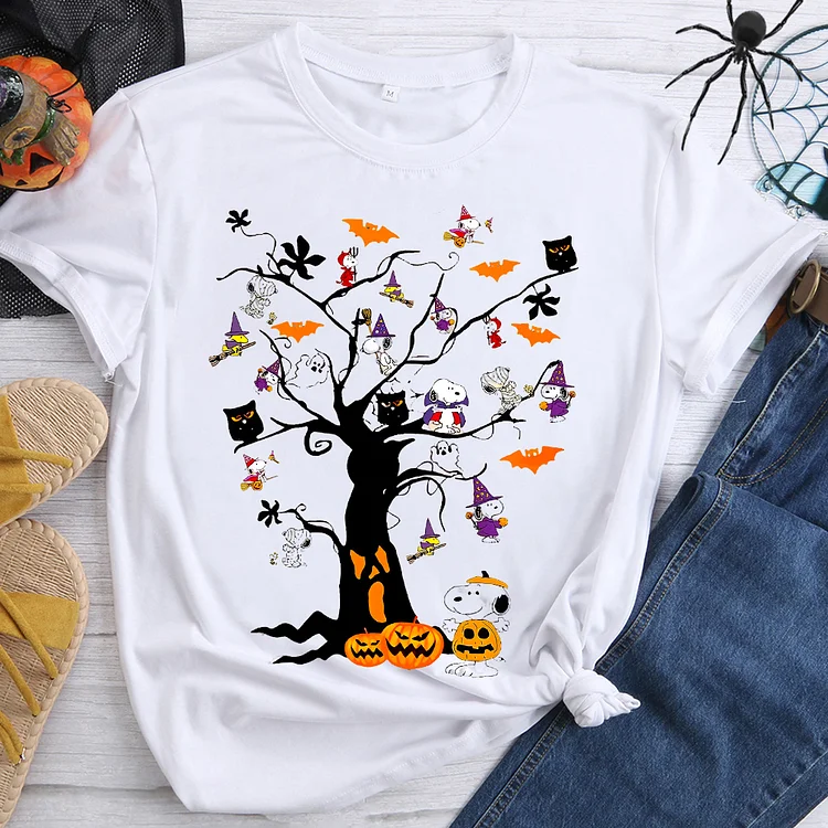 🍭Trick or Treat - It's The Wonderful Time Of The Year Halloween Round Neck T-shirt