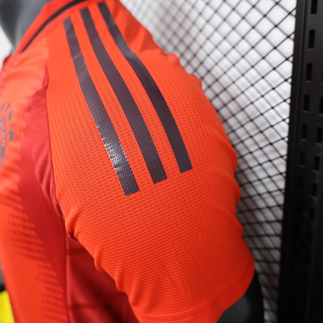 24/25 Bayern Munich Home Player Version Men Football T-Shirt Thai Quality