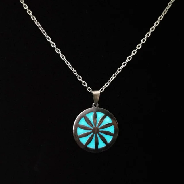 Buzzdaisy Cool Luminous Necklace