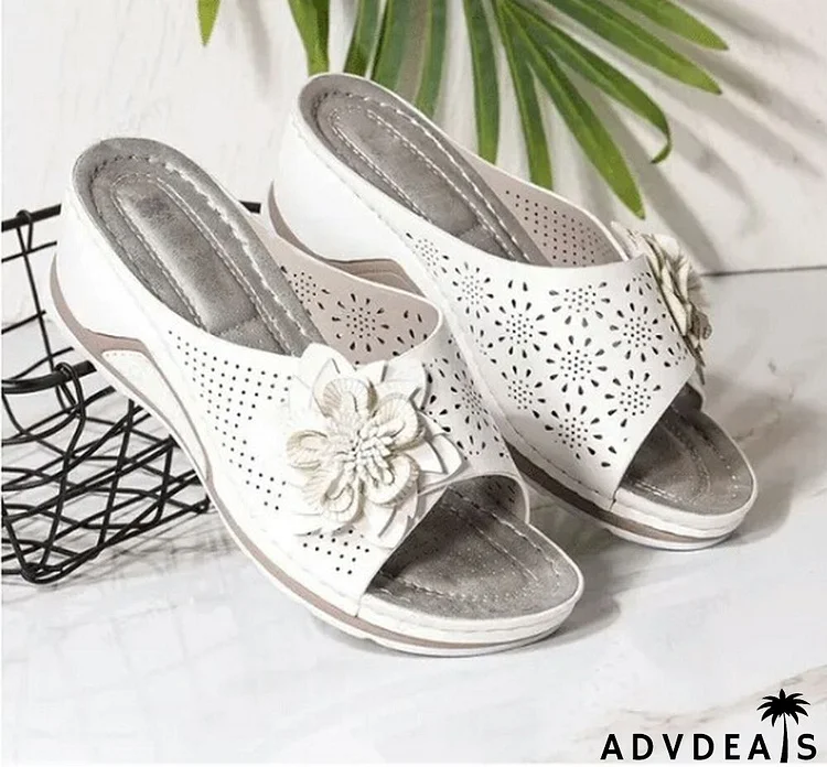 Hollow-out Wedge Leisure Sandals Flower Beach Shoes