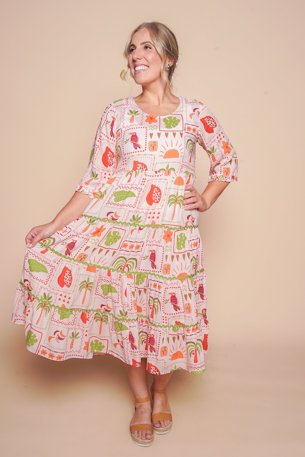 Isley Dress in Beige Multi