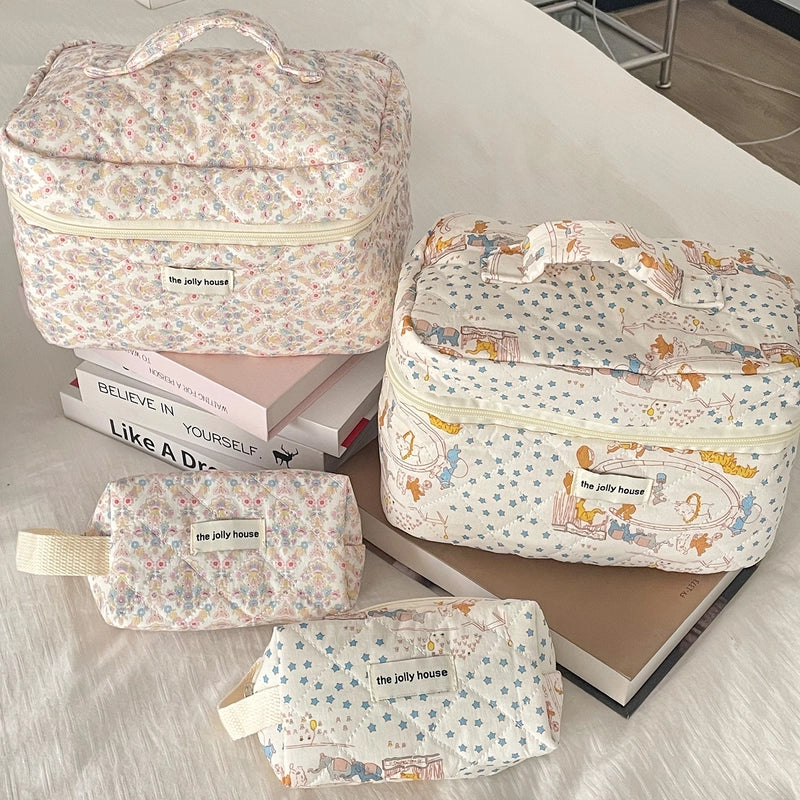 Cute Classic Style Ditsy Floral Polyester Sewing Thread Square Makeup Bags