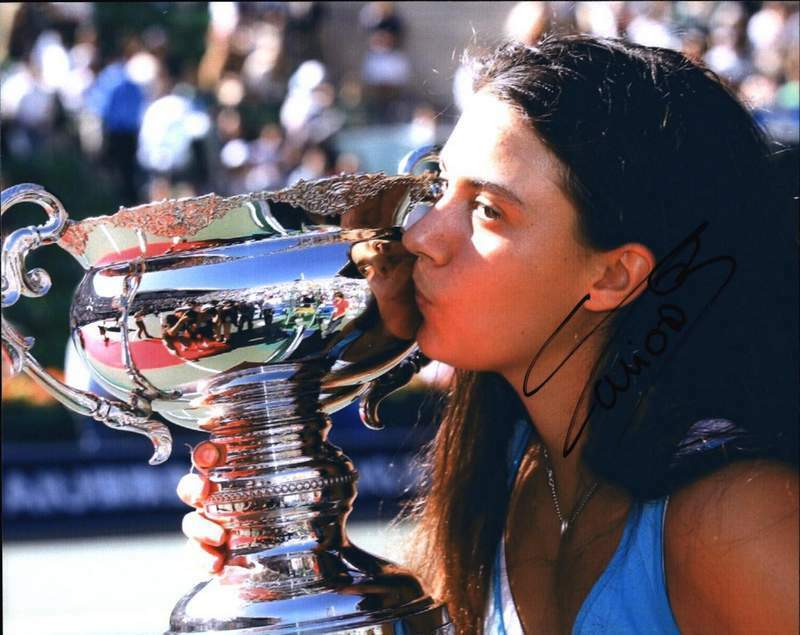 Marion Bartoli signed tennis 8x10 Photo Poster painting W/Certificate Autographed (A0003)