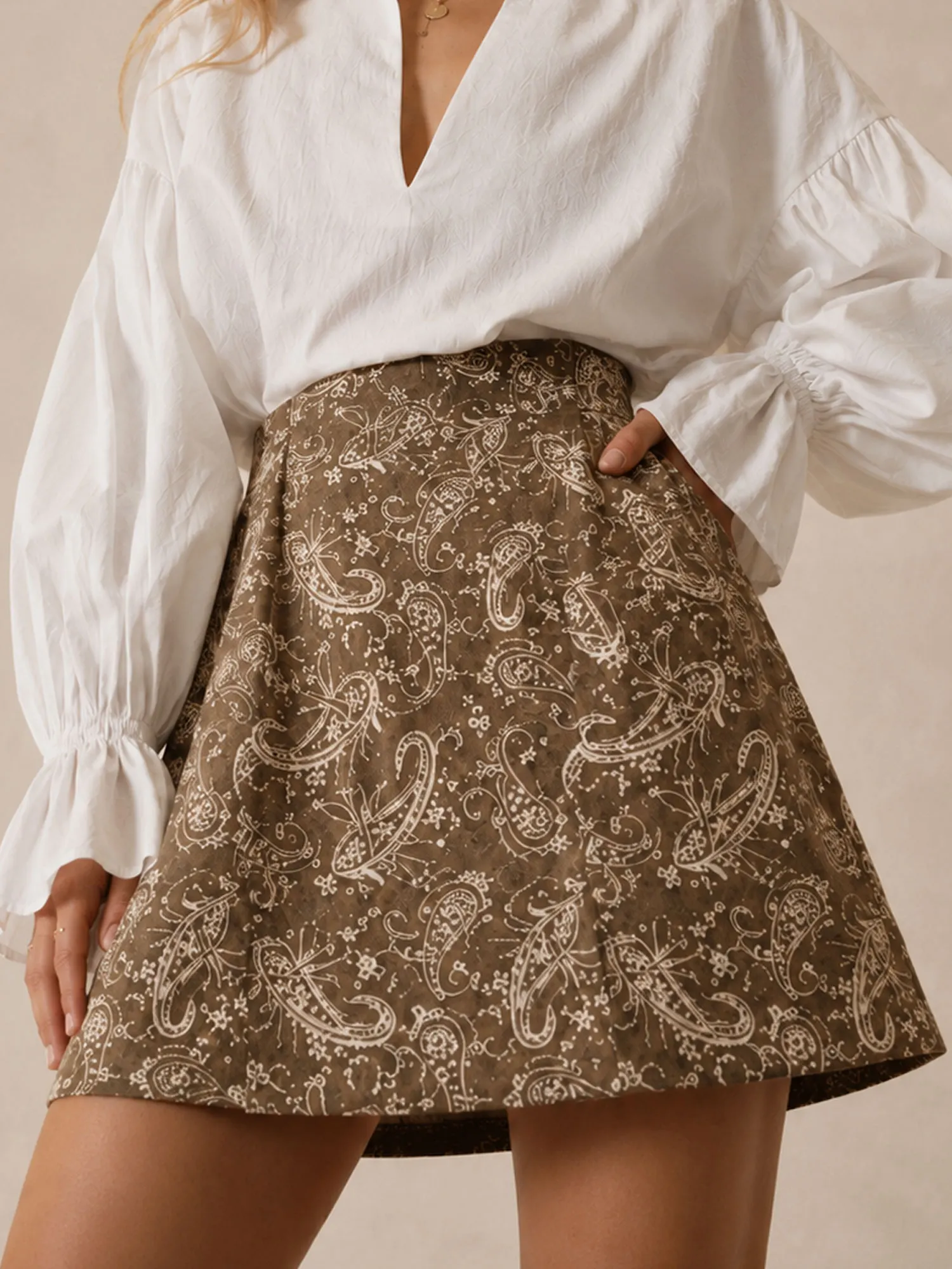 Perfect for Casual Outdoor Road Trips &mdash; Women's 2026 Fall Taupe Paisley Print High-Waisted Soft Velvet-Touch A-Line Skirt