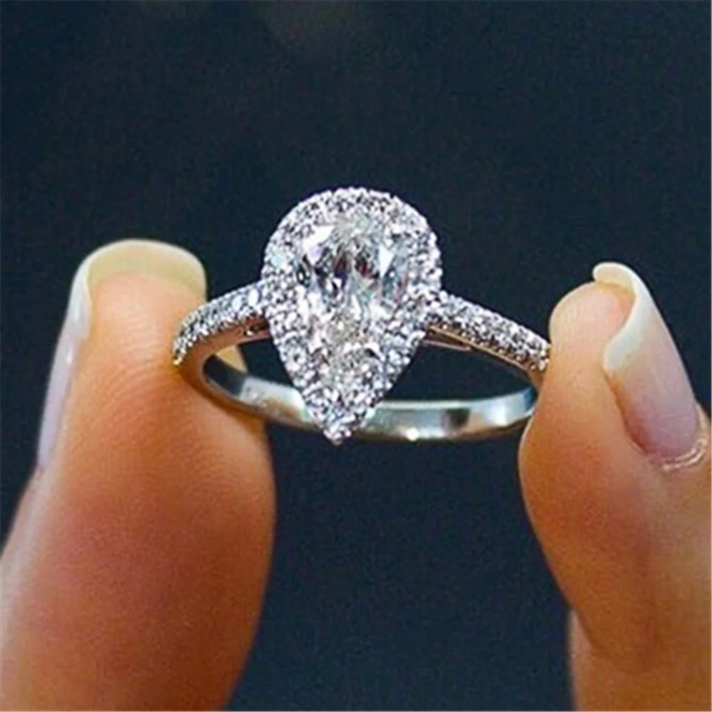 Hot Sale Water Drop Design Women Ring Micro Paved Crystal Zircon Elegant Bridal Wedding Engagement Jewelry Ring for Lover