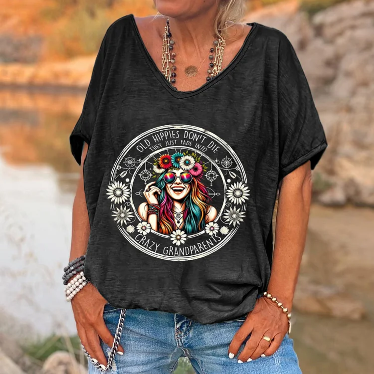 Old Hippies Don't Die Printed V-neck Women's T-shirt socialshop