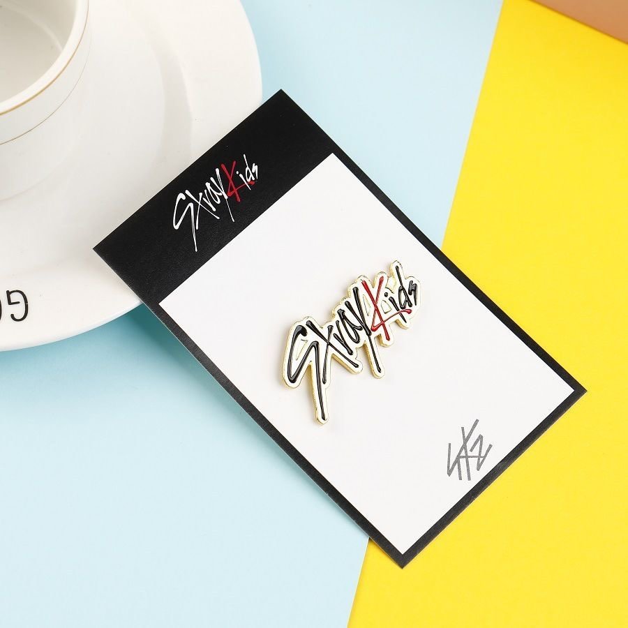 STRAY KIDS Metal Pin