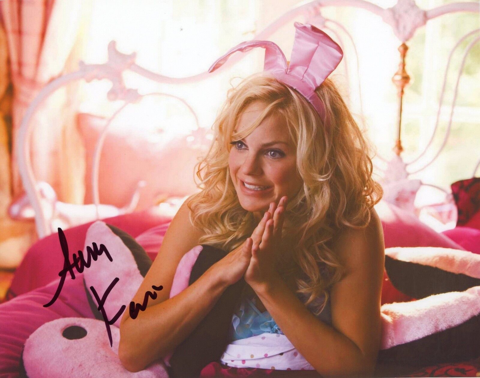 ~~ ANNA FARIS Authentic Hand-Signed SEXY House Bunny