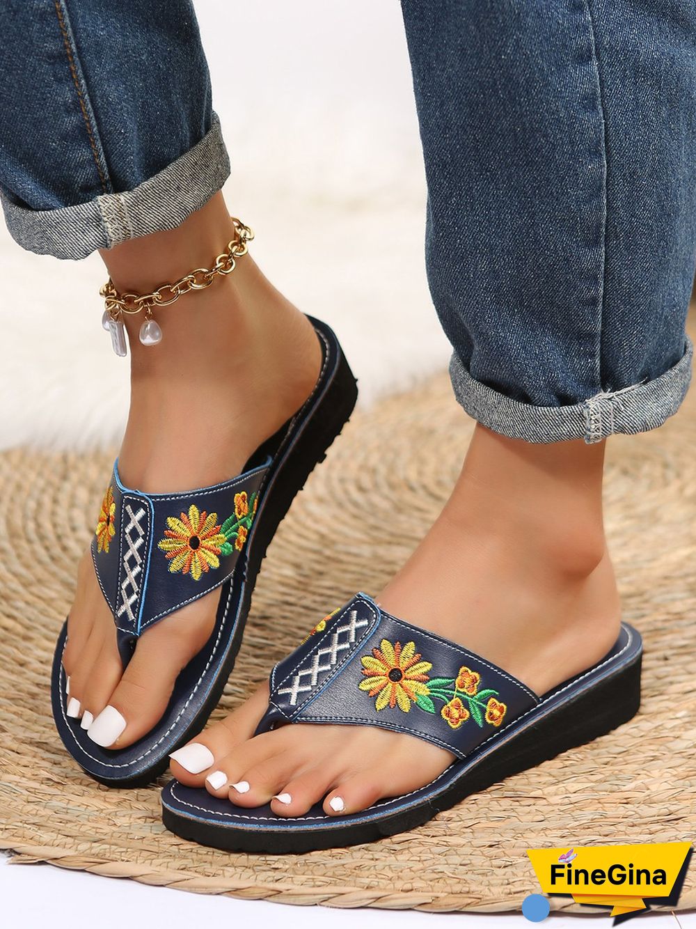 Daisy Embroidered Boho Casual Flip-Flops