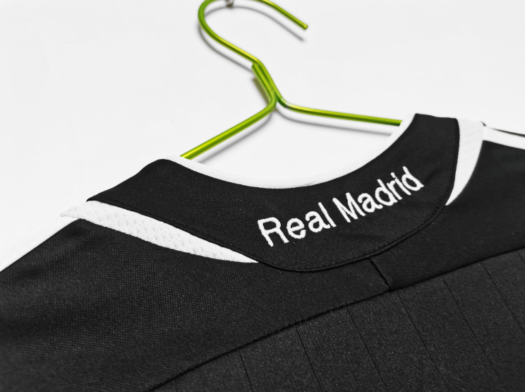 Retro 2006-07 Real Madrid Third Away Football Shirt