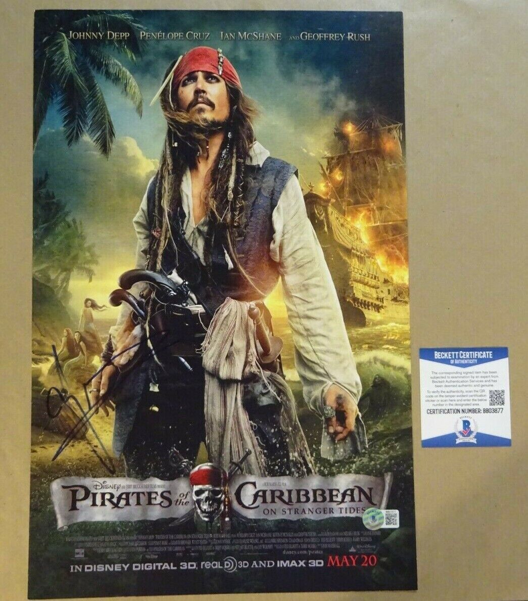 Autographed PENELOPE CRUZ - PIRATES OF THE CARIBBEN Photo Poster painting 11x17 BECKETT BAS COA