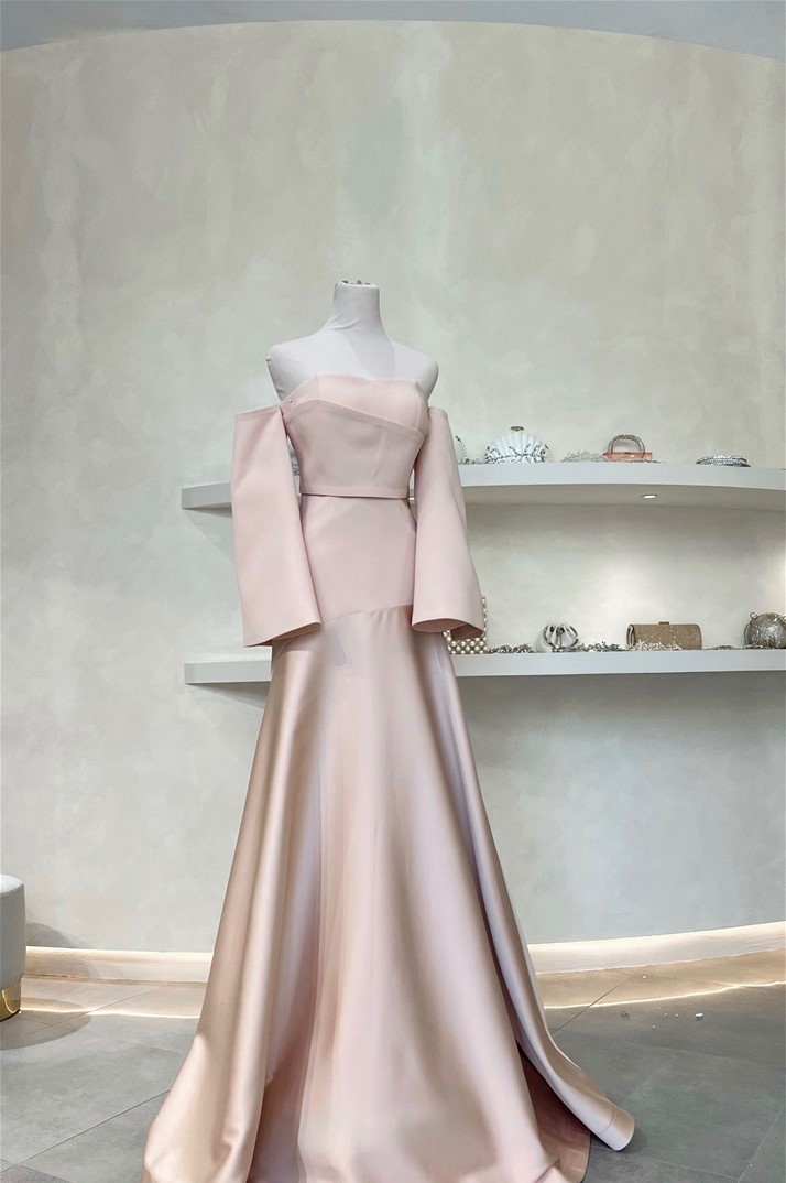 Lussooy Exquisite Blushing Pink Satin Off the Shoulder Long Sleeves Long Prom Dress with Pleated 