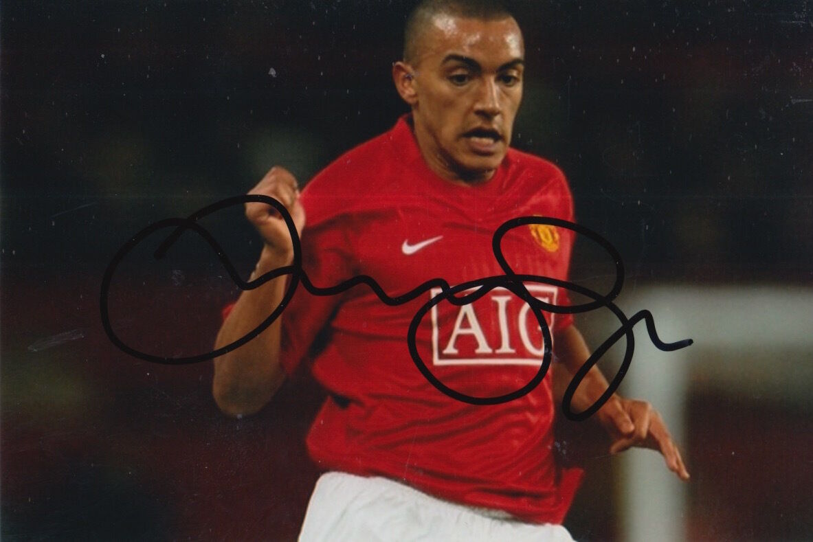 MANCHESTER UNITED HAND SIGNED DANNY SIMPSON 6X4 Photo Poster painting 1.