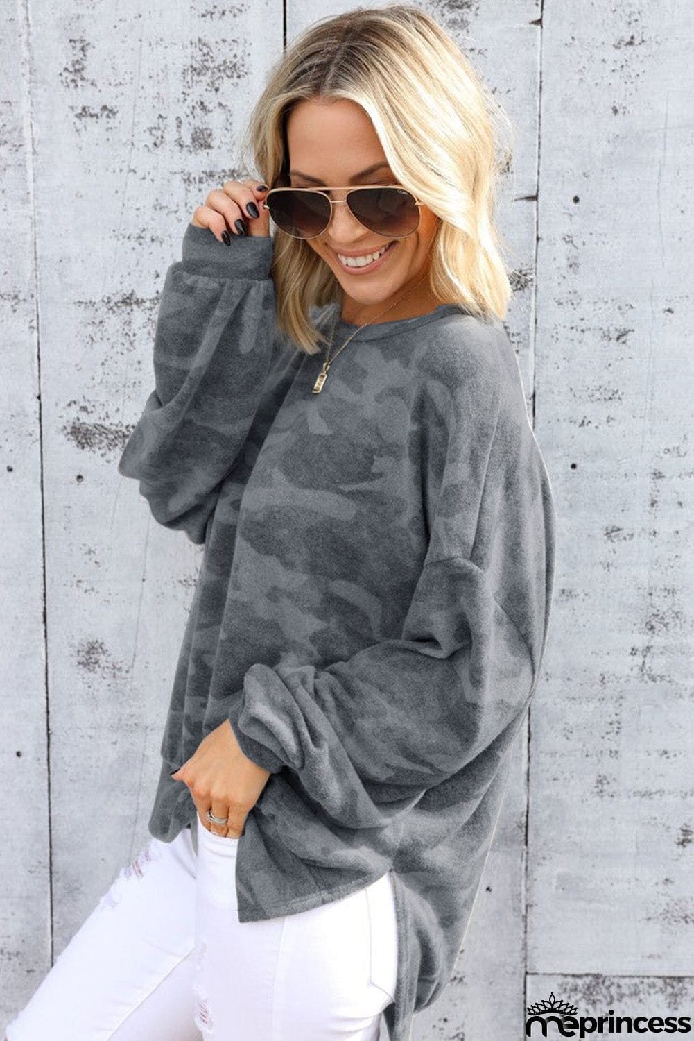 High-low Edge Camo Print Sweatshirt