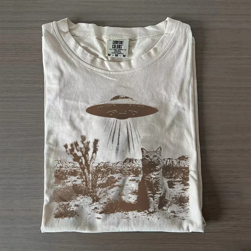 Eagerlys Vintage UFO Cowboy Cat T-shirt Eagerlys