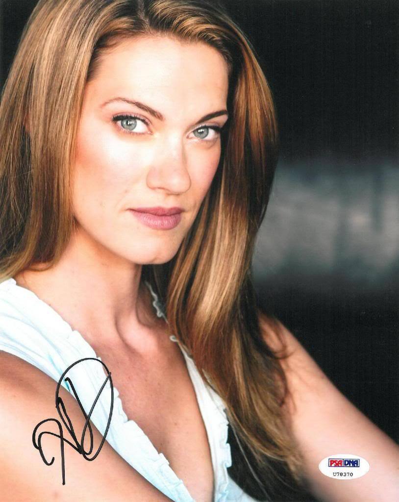 Heather Doerksen Signed Authentic Autographed 8x10 Photo Poster painting (PSA/DNA) #U78370