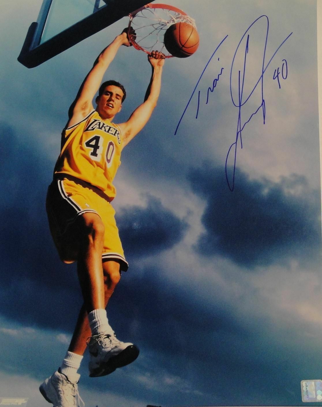 Travis Knight Signed Autographed 16x20 Photo Poster paintinggraph Los Angeles Lakers Dunking