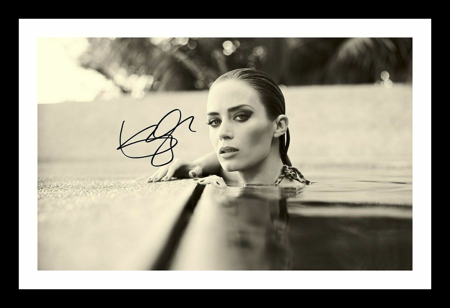 Emily Blunt Autograph Signed & Framed Photo Poster painting