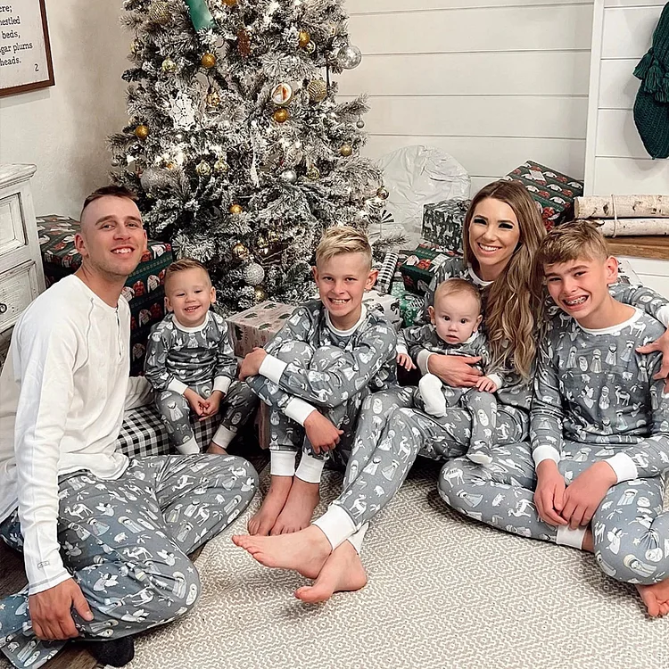 Traditional Christmas Jesus Element Print Family Matching Pajamas Sets