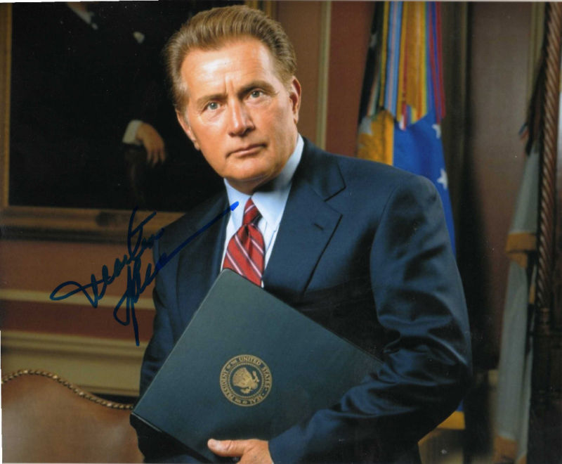 MARTIN SHEEN THE DEPARTED SIGNED 8X10 PICTURE *PROOF 2