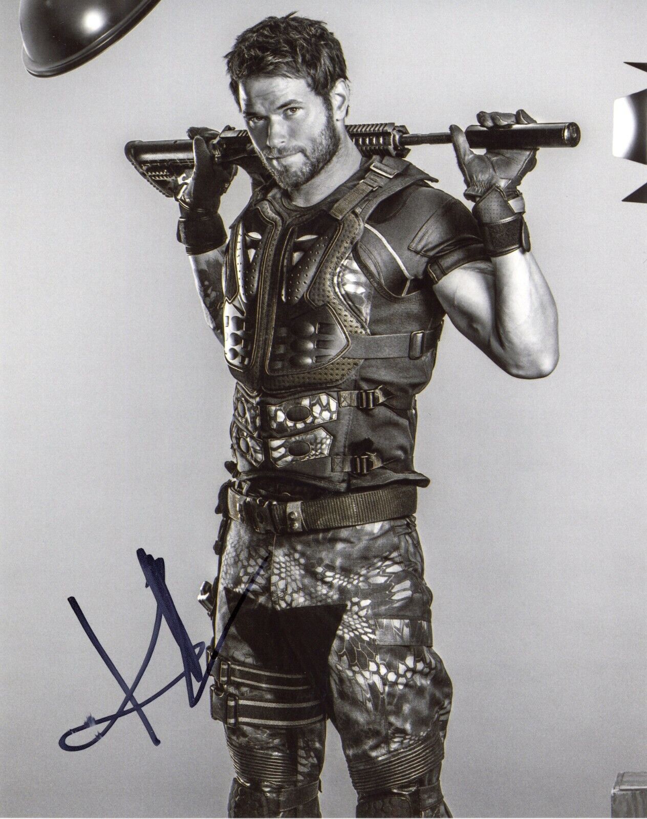 ~~ KELLAN LUTZ Authentic Hand-Signed The Expendables 3