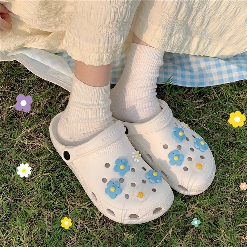 Woman Beach Slipper Cute Cartoon Flower Deco for Hole Shoes Antislip Thicken Shoes for Women 2021  Flat Garden DIY Croc Slippers