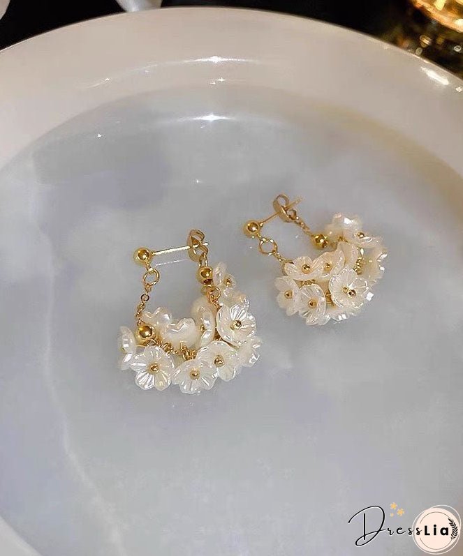 Simple Gold Alloy Pearl Floral Tassel Drop Earrings