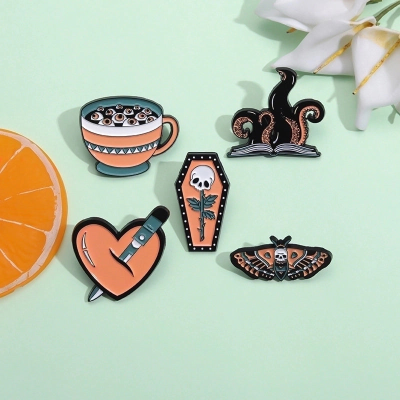 Ethnic Style Pin Heart Shape Butterfly Skull Alloy Stoving Varnish Unisex Brooches