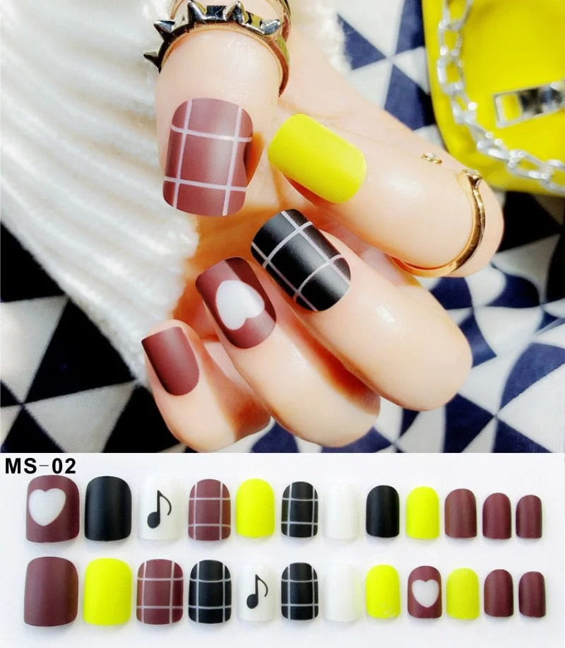 24Pc Matte Fake Nail Art Decoration Red Green White Chic Long Square Head Press on Full Cover False Nails Tips with Glue Sticker-Nail Inspo