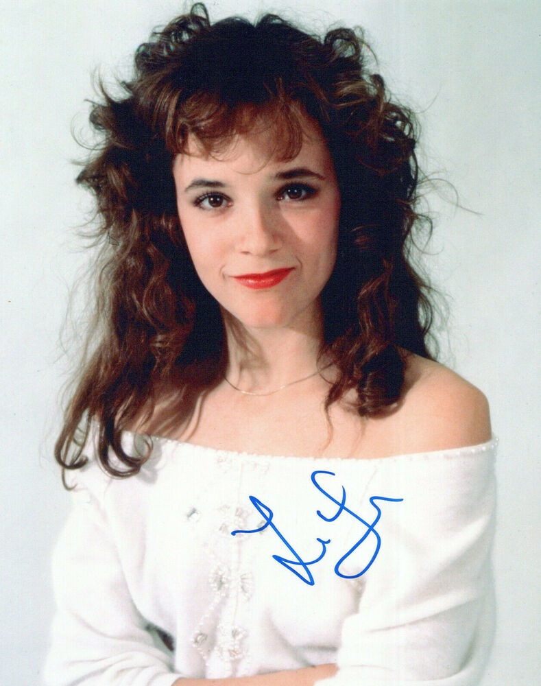 Lea Thompson glamour shot autographed Photo Poster painting signed 8x10 #1