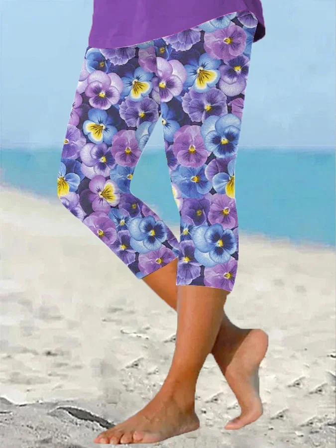 Women's Purple Forget Me Not Floral Print Cropped Leggings