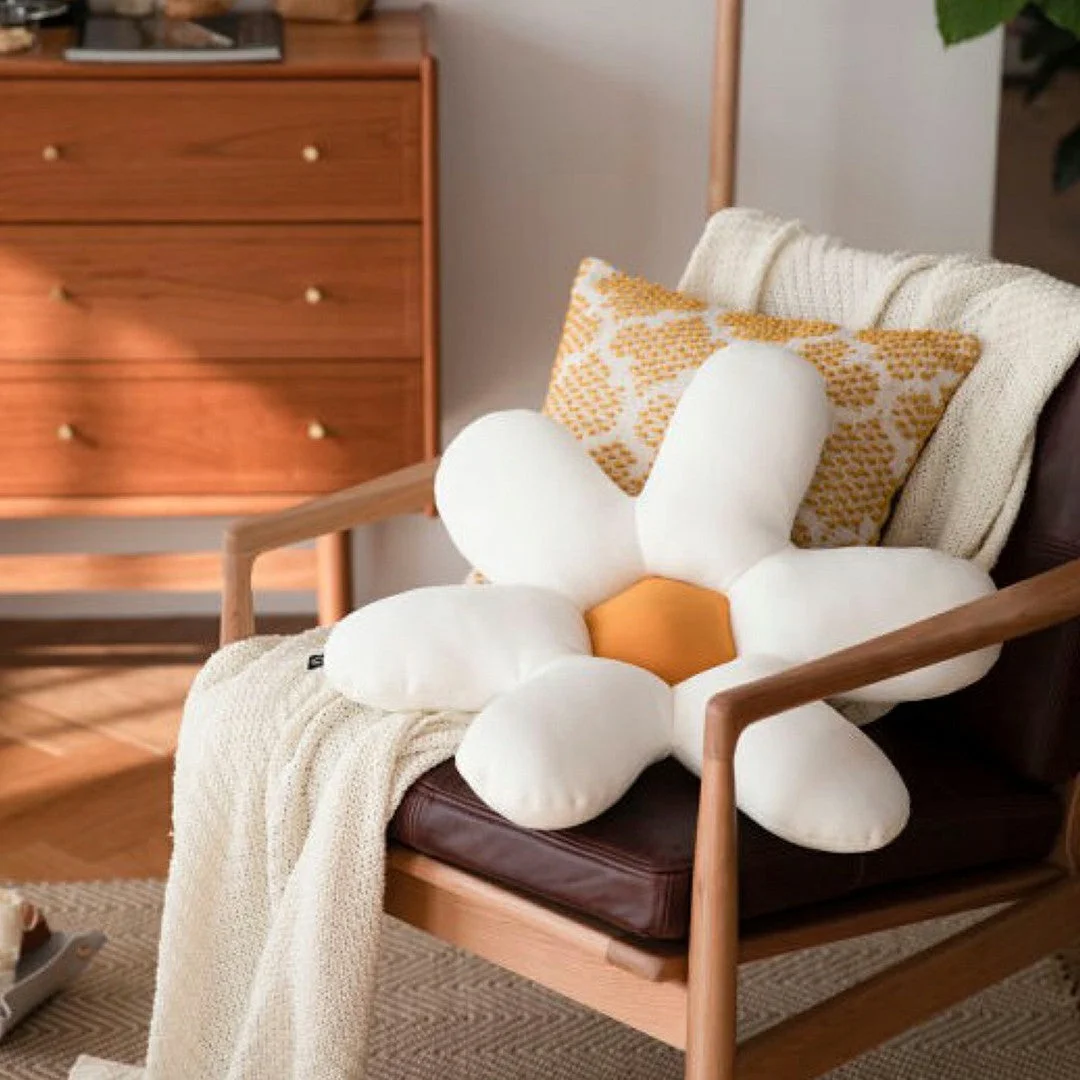 Cute Daisy Flower Throw Pillows