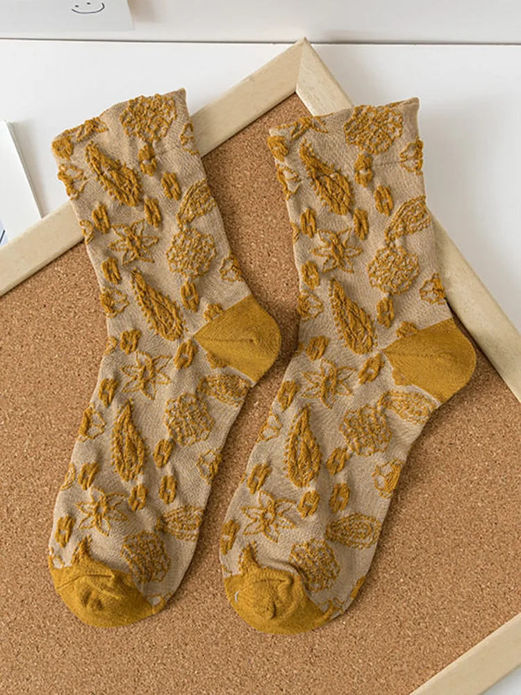 Women Floral Jacquard Casual Autumn Socks