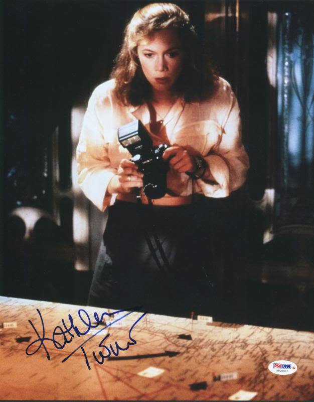 Kathleen Turner Signed Authentic 11X14 Photo Poster painting Autographed PSA/DNA #U52907