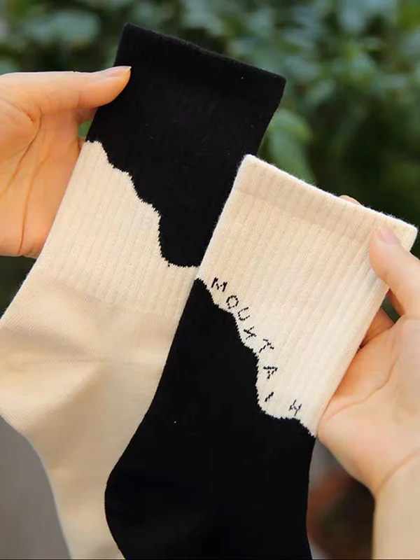 Men's Mountain Ripple Pattern Color Splice Casual Crew Socks