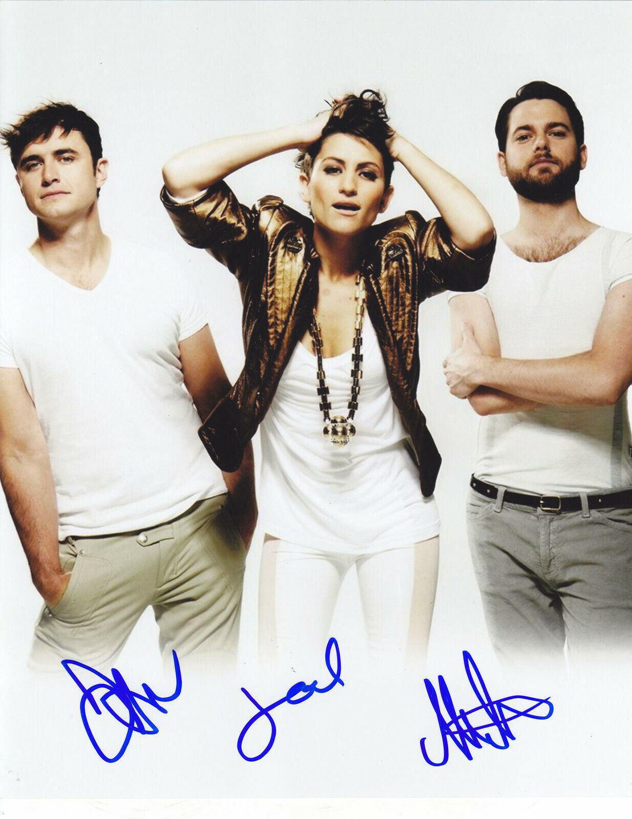 Dragonette SIGNED AUTOGRAPHED 8X10 Photo Poster painting MARTINA SORBARA BIG IN JAPAN #2