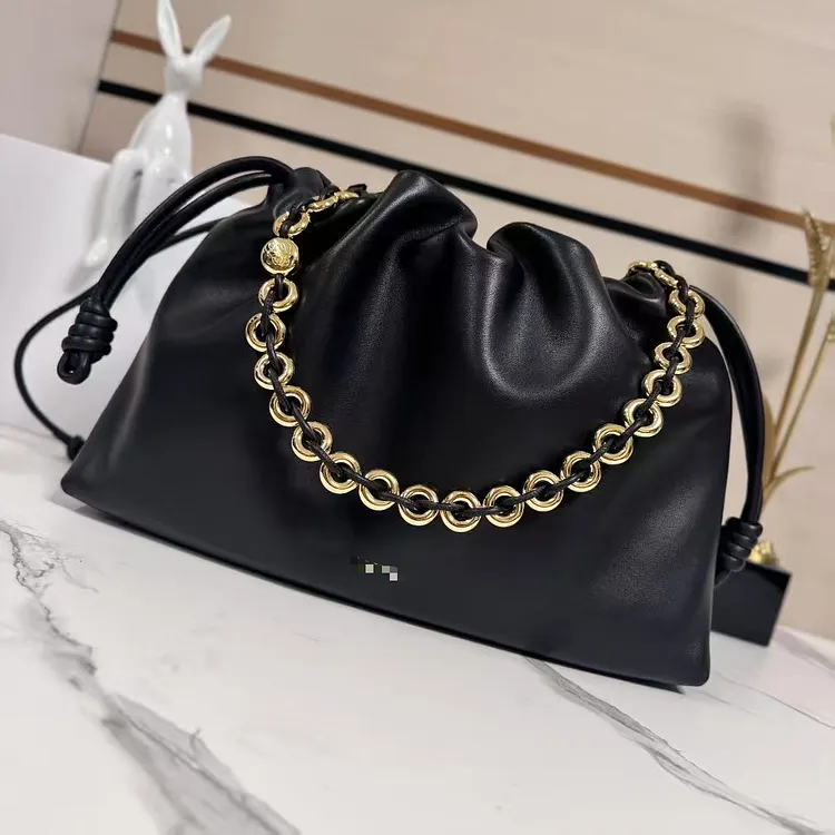 Minimalist retro luxury chain handbag, French noblewoman style commuter bag, business dinner bag, crossbody bag