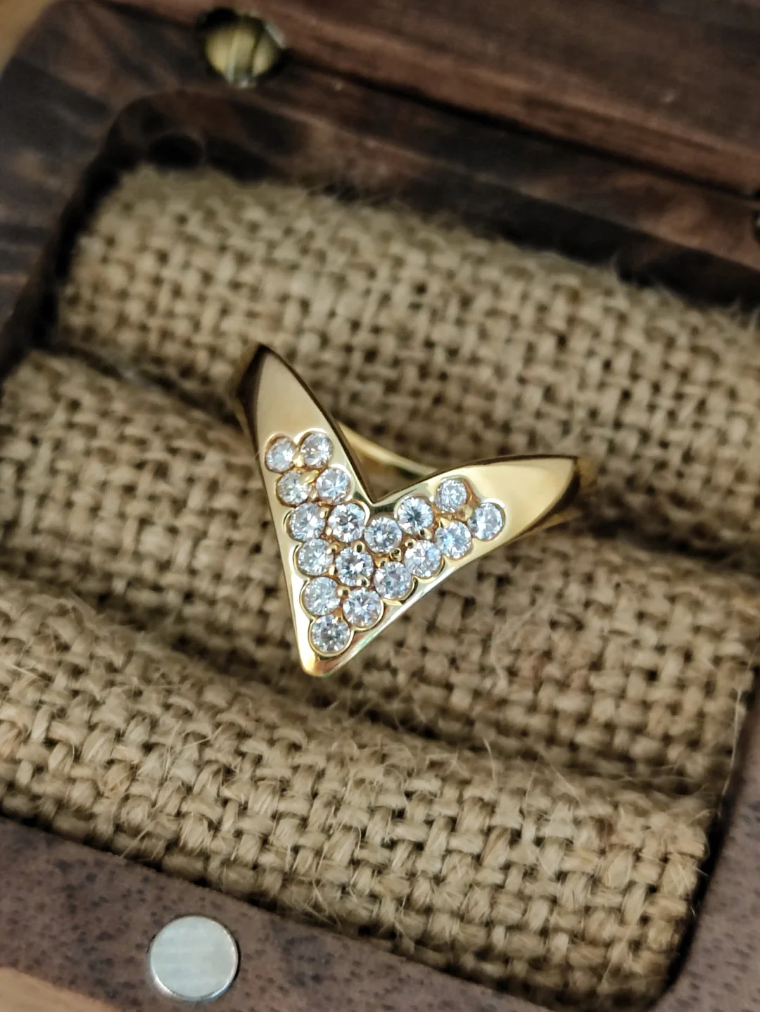 S456 钻石V形戒指K18，钻石0.40ct，3.7g，14/53码【ins欧美风，叠戴好搭配，钻石白白闪闪火彩好】