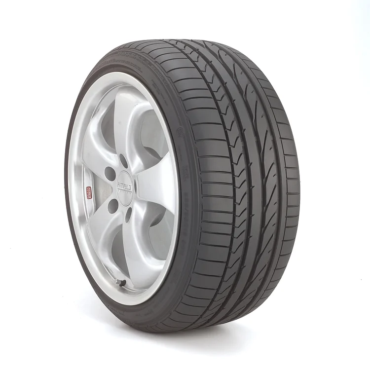 RE050A 285/35R18