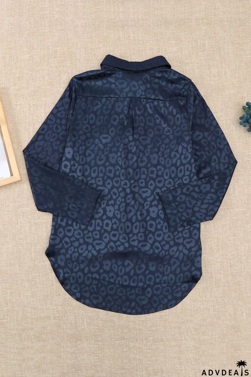 Turn-down Collar Embossed Button Shirt