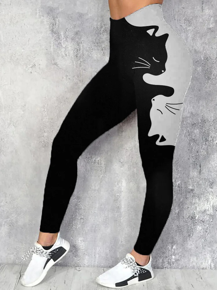 Sleeping Cats Contrast Color Art Leggings