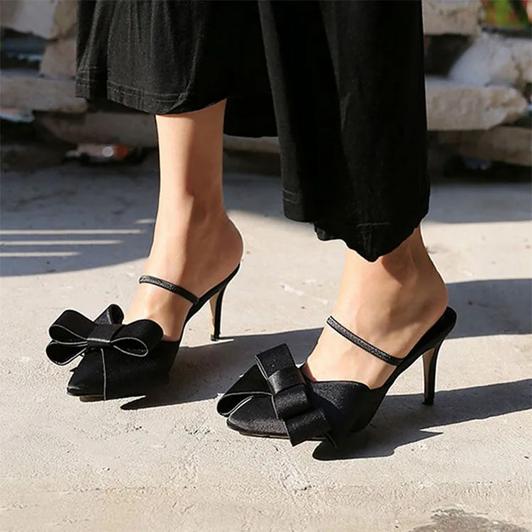 Escarpins noirs à talons aiguilles avec nœuds Flusfy