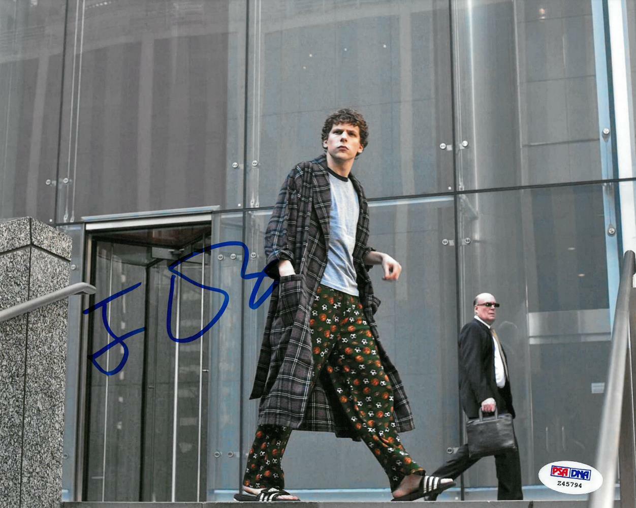 Jesse Eisenberg Signed Social Network Autographed 8x10 Photo Poster painting PSA/DNA #Z45794