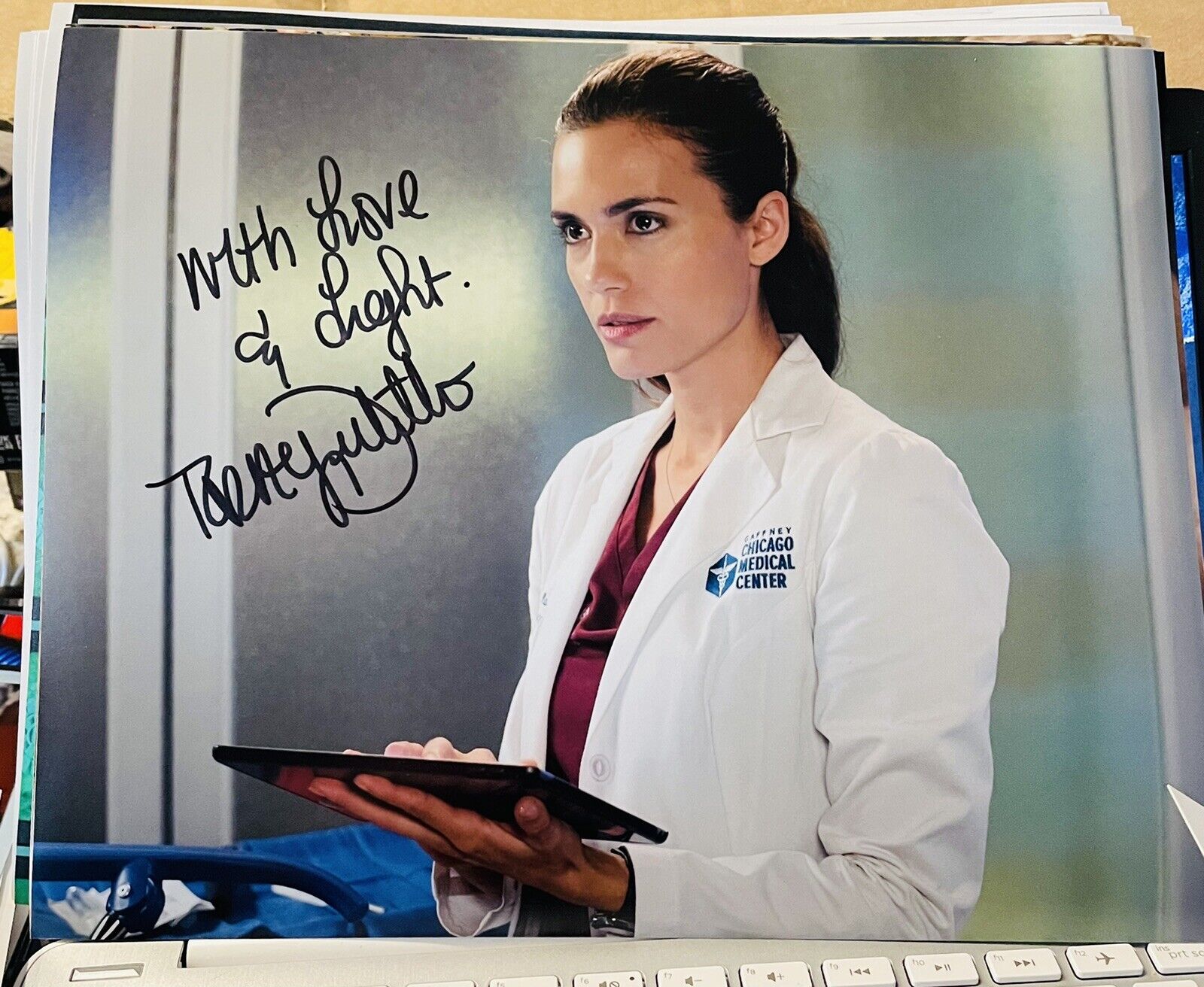 TORREY DEVITTO SIGNED 8x10 Photo Poster painting VAMPIRE DIARIES CHICAGO MED RARE BECKETT BAS D5