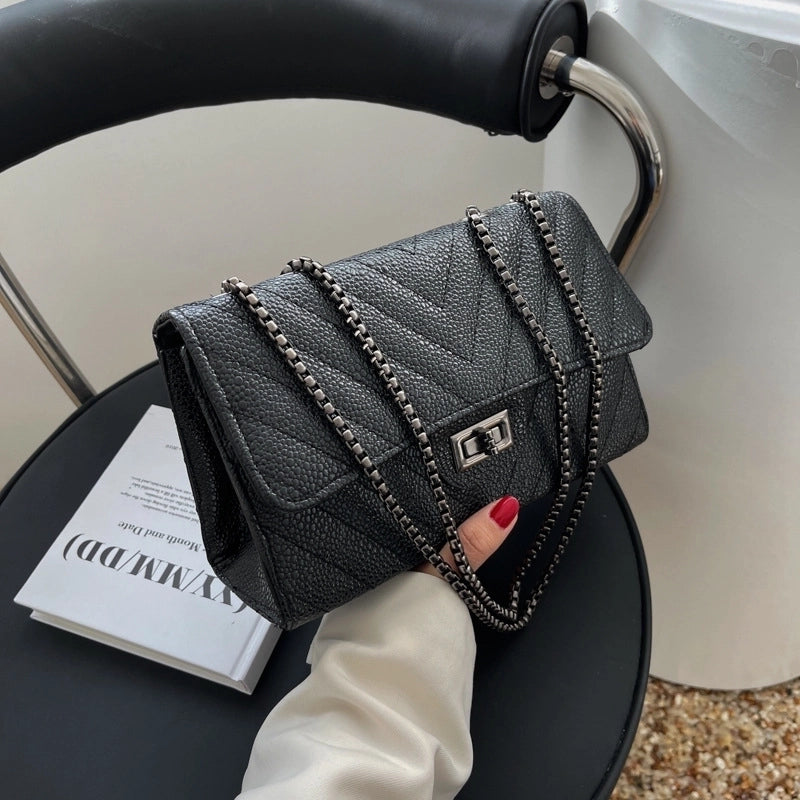 Women's Medium Pu Leather Solid Color Lingge Streetwear Square Flip Cover Underarm Bag